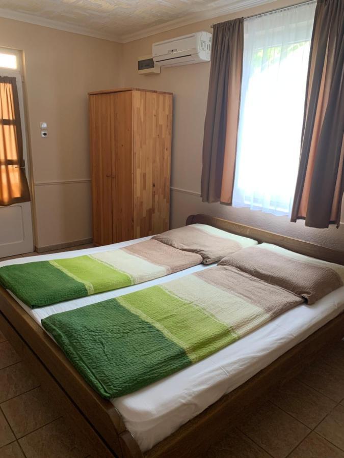 Fenyves Family Rooms And Bungalows Hajduszoboszlo Luaran gambar