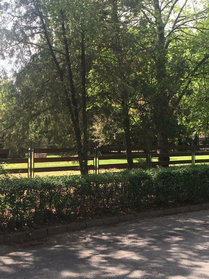 Fenyves Family Rooms And Bungalows Hajduszoboszlo Luaran gambar