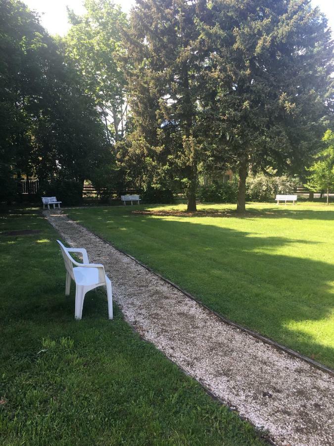Fenyves Family Rooms And Bungalows Hajduszoboszlo Luaran gambar